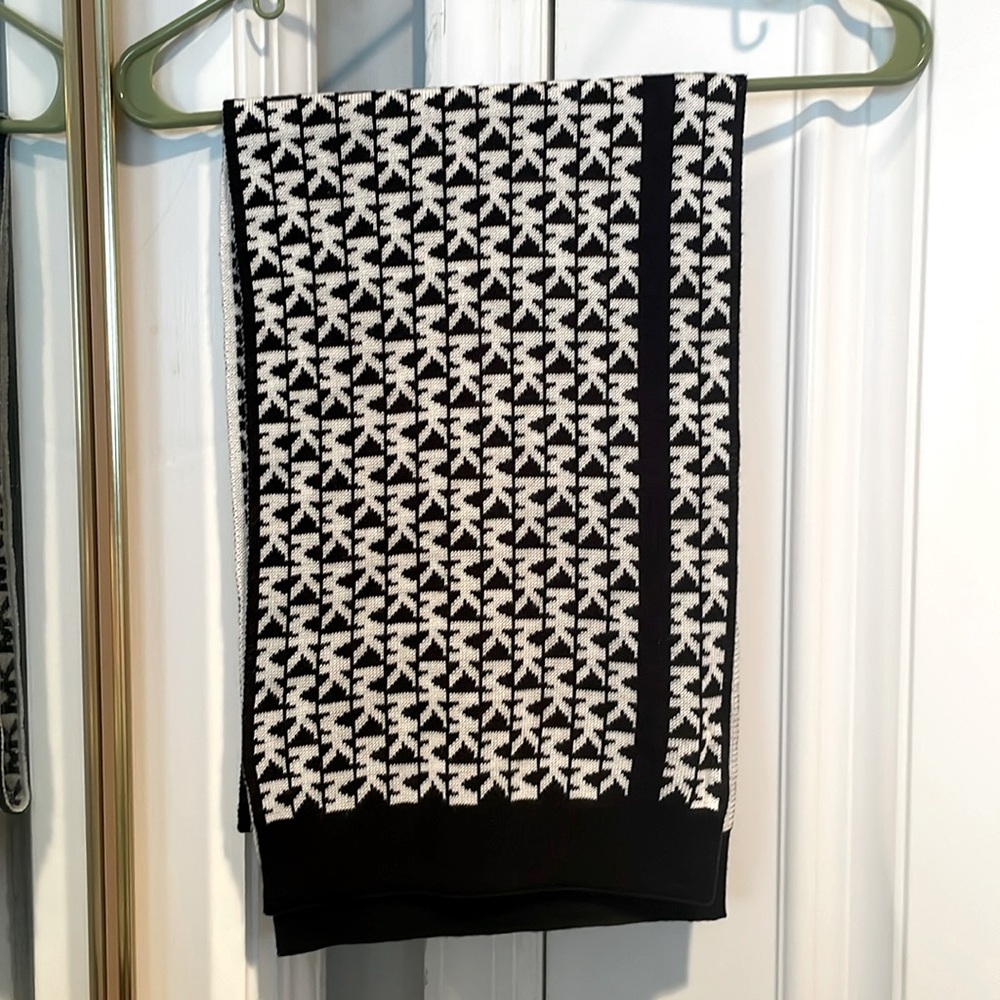 Michael Kors Scarf